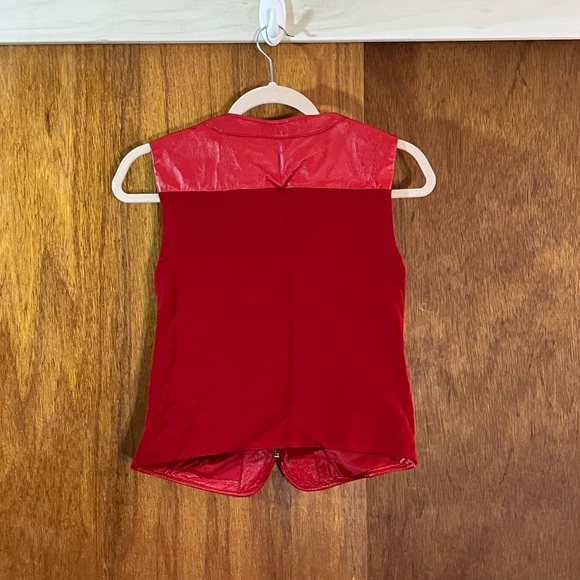 NYGARD COLLECTION Red Leather Vest w Stretch Knit Back Sz 4P - Picture 3 of 4